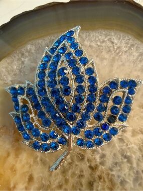 Vintage Blue rhinestone Leaf Brooch Guc